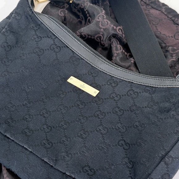 Authentic Gucci GG Black Canvas Messenger Crossbody Bag with Gold Hardware - Picture 1 of 11